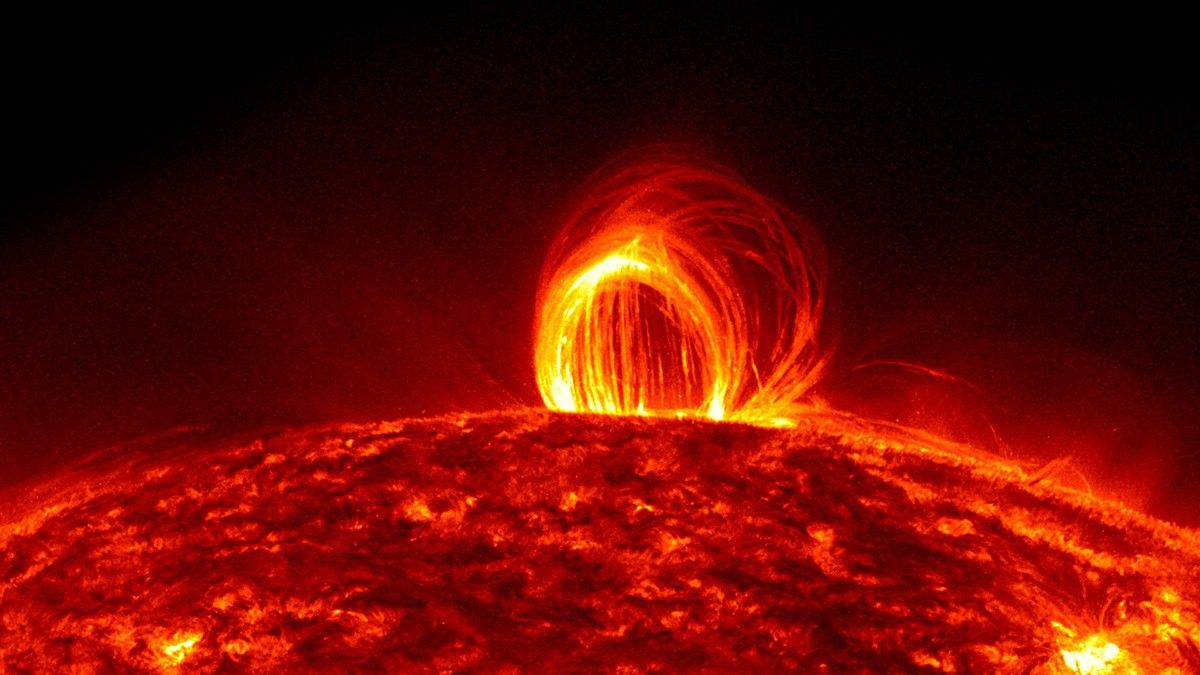 Imatge de la superficie del Sol amb una flamarada